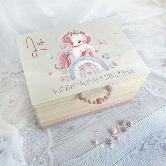 Erinnerungskiste Einhorn auf Regenbogen