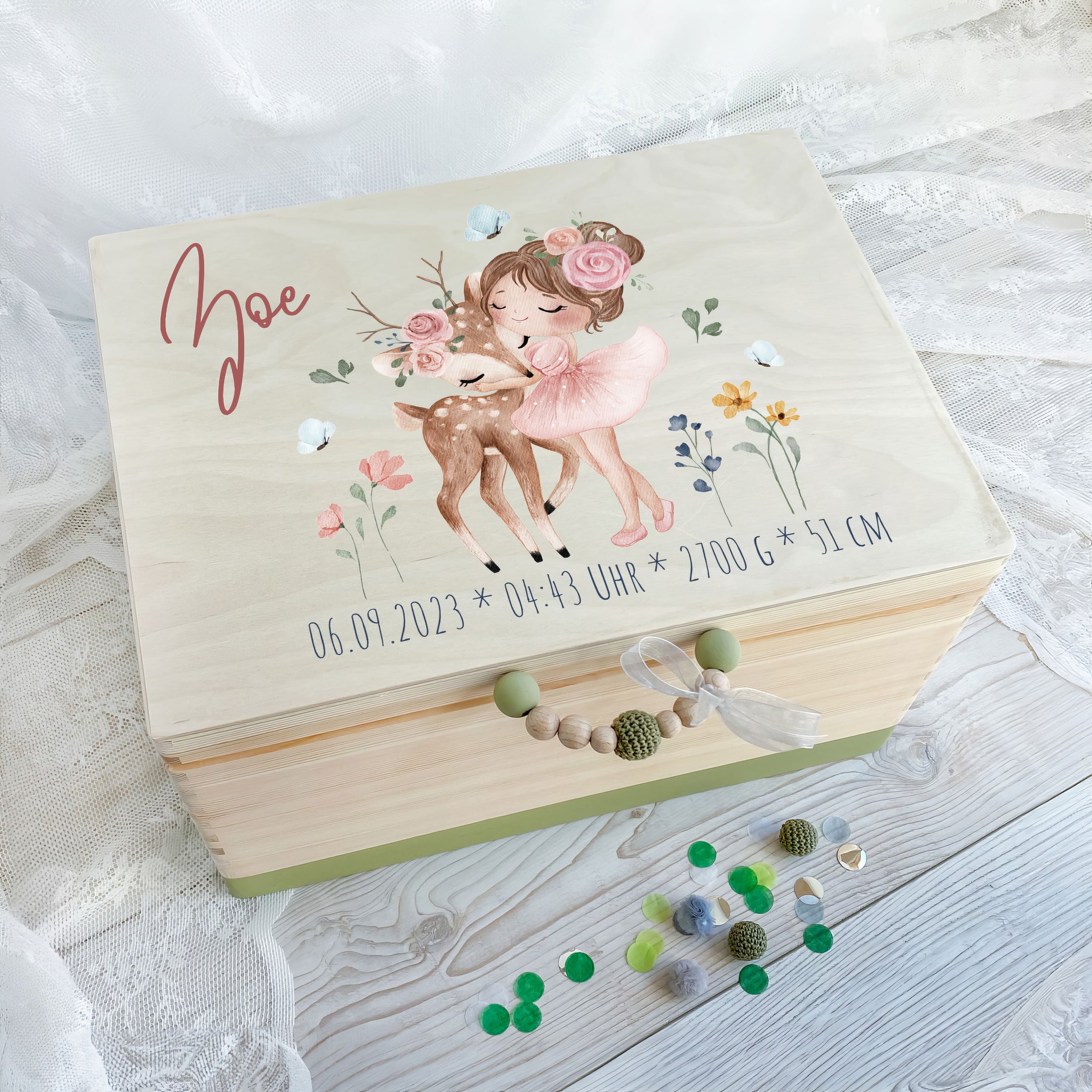 Erinnerungskiste Mädchen mit Reh